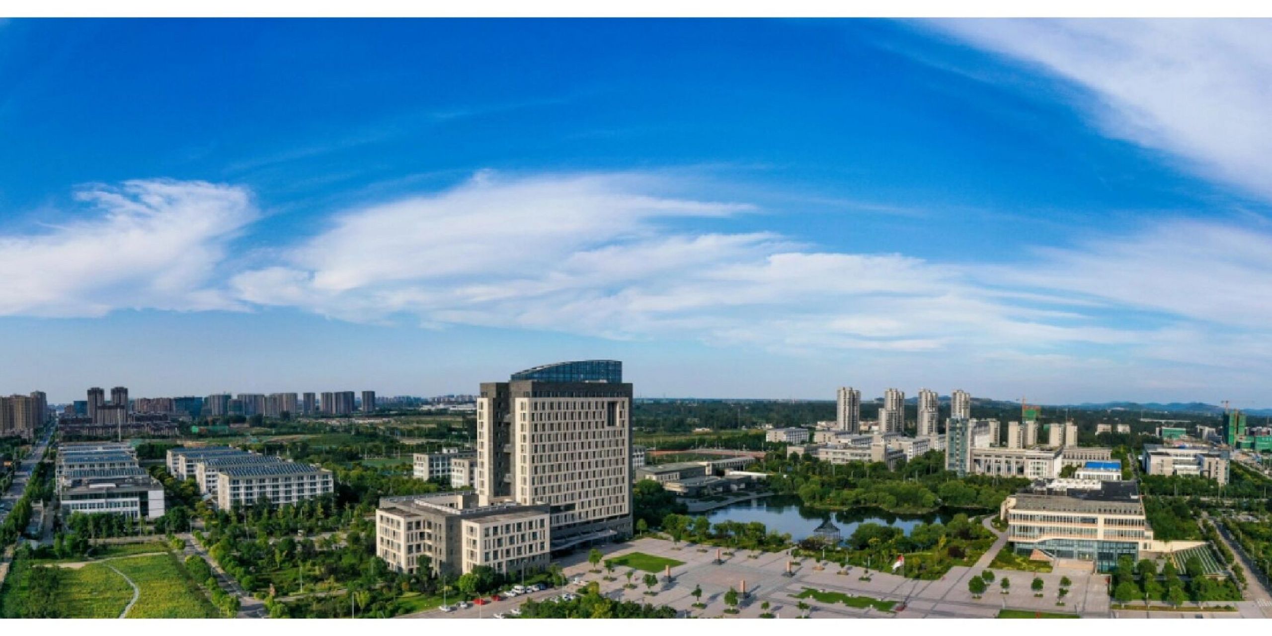 欢迎报考徐州工程学院 在94上认识了一位叔叔,我们聊了大半年,-直聊