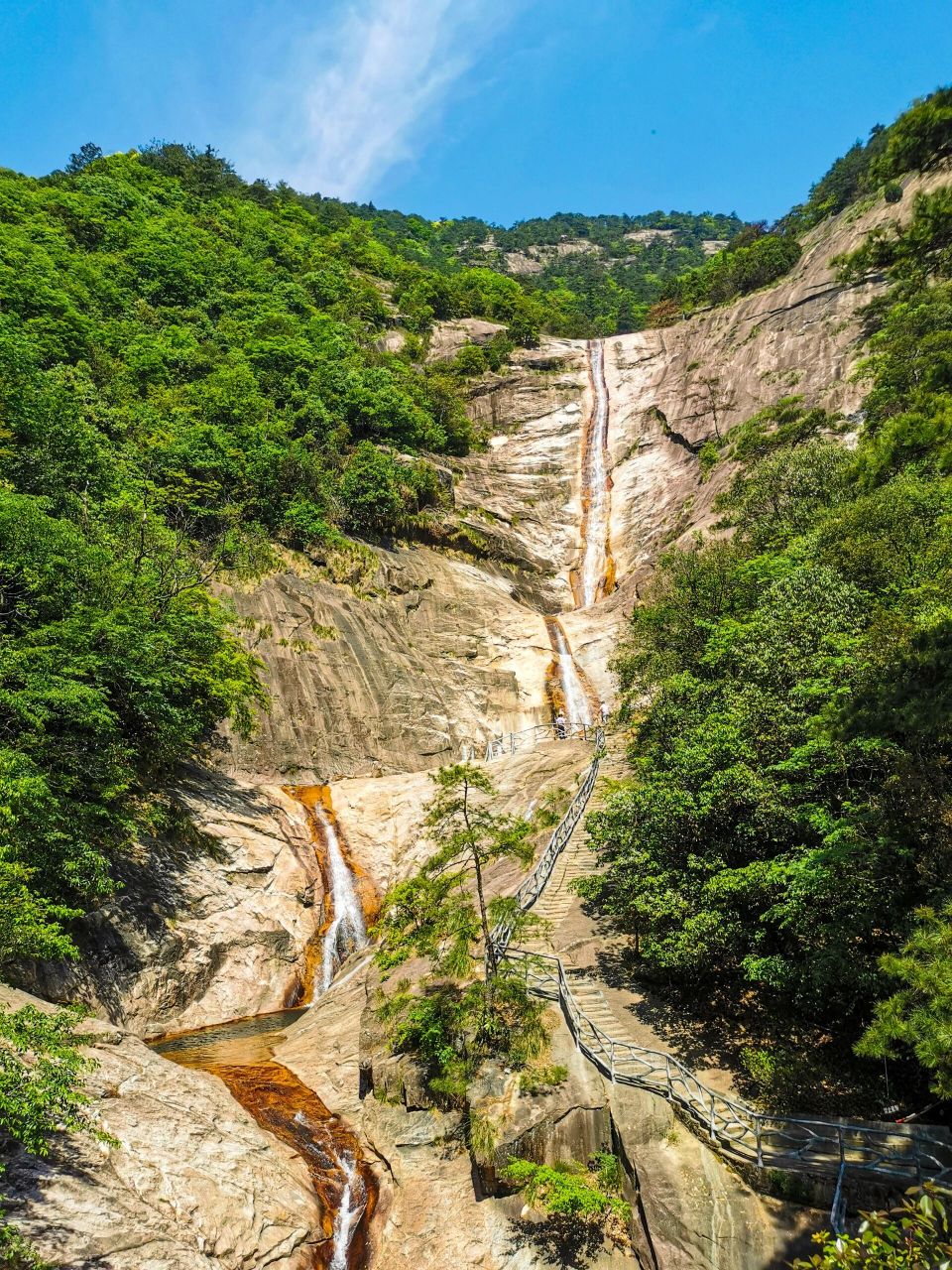 黄山九龙瀑 | 遗世独立的森林秘境 周末整理照片 又看到了20年夏天拍