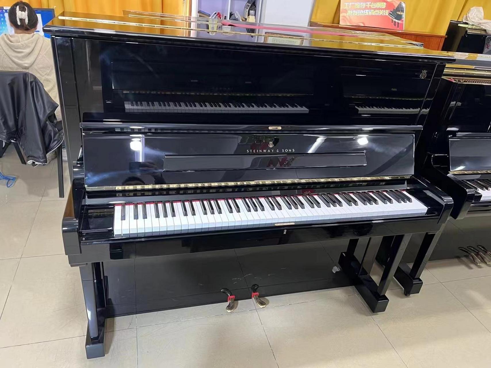 施坦威立式钢琴 k132 原价50多万 购买于2017年