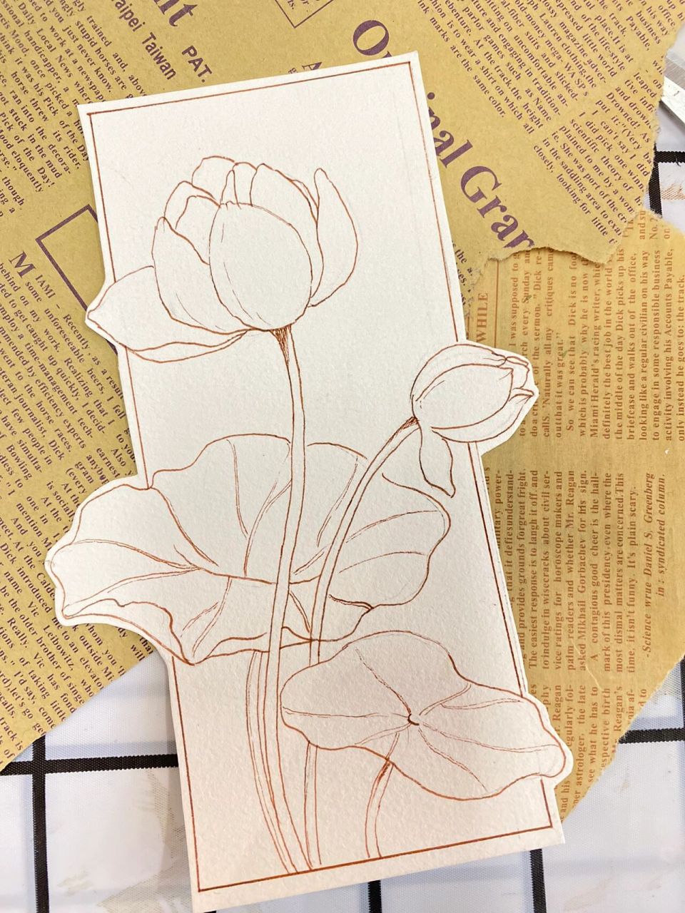 荷花水彩书签,粉粉的荷花 画一朵荷花书签