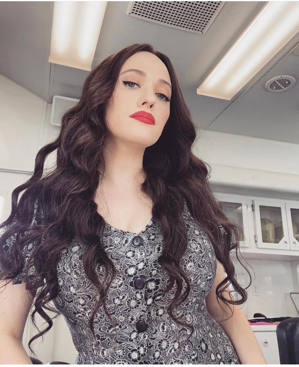 演员|凯特·戴琳斯 kat dennings 甜美max,订婚后极度甜蜜