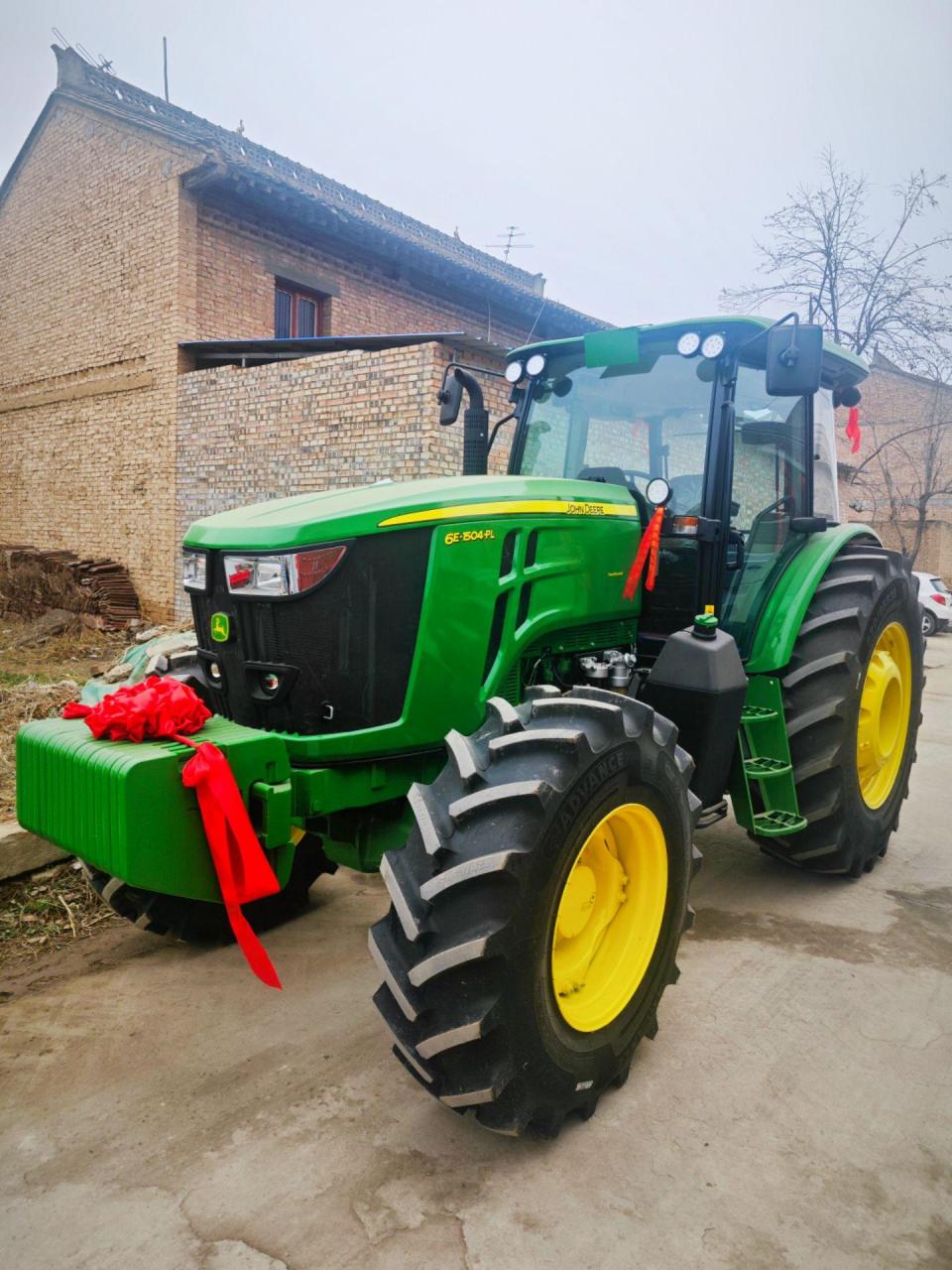 约翰迪尔拖拉机迪尔大马力拖拉机迪尔6e1504-pl国四不烧尿素拖拉机