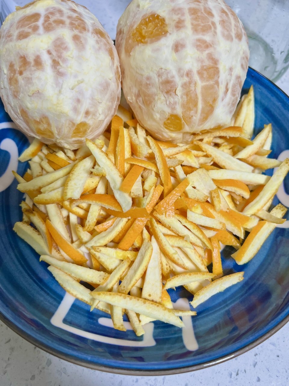 零成本自制洗洁精好用又环保 材料:小苏打,橘子皮/橙子皮/柚子皮都