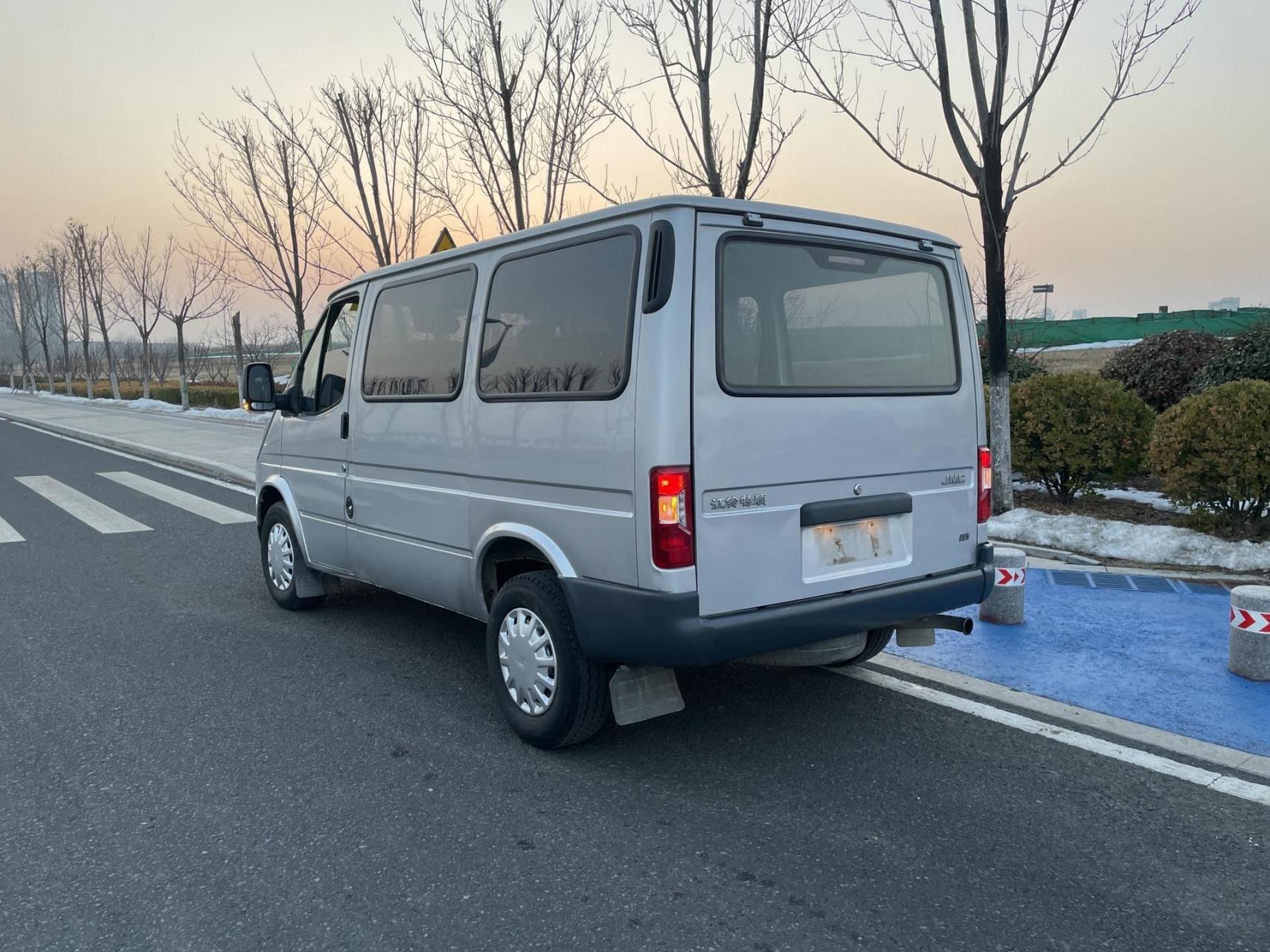 2019年上牌江铃特顺,短轴低顶6座,地库小王子,五十铃发动机