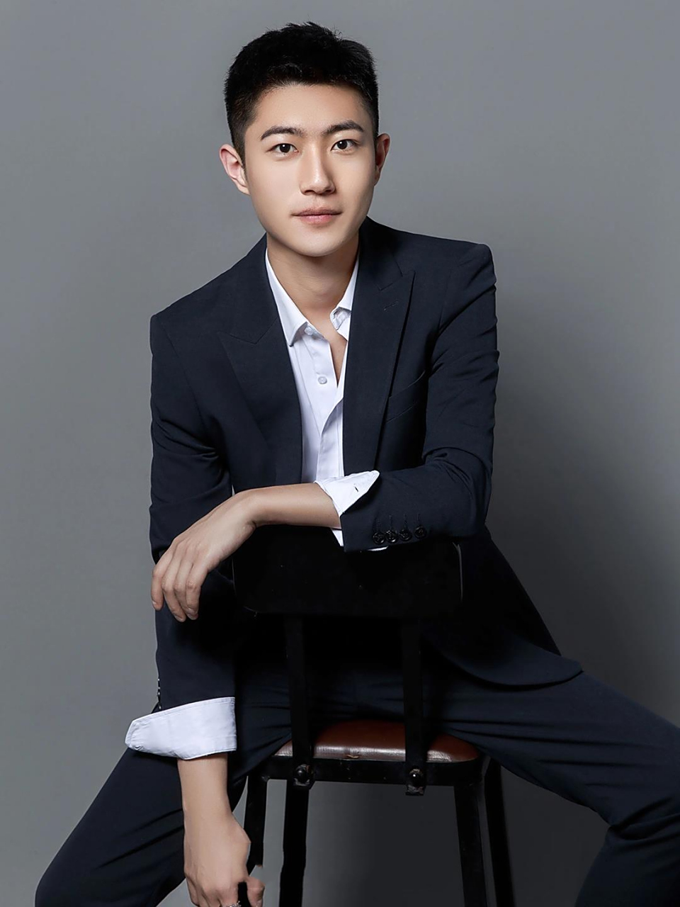男士商务肖像·男士形象照·干净利落不油腻 形象照是能让你在职场中