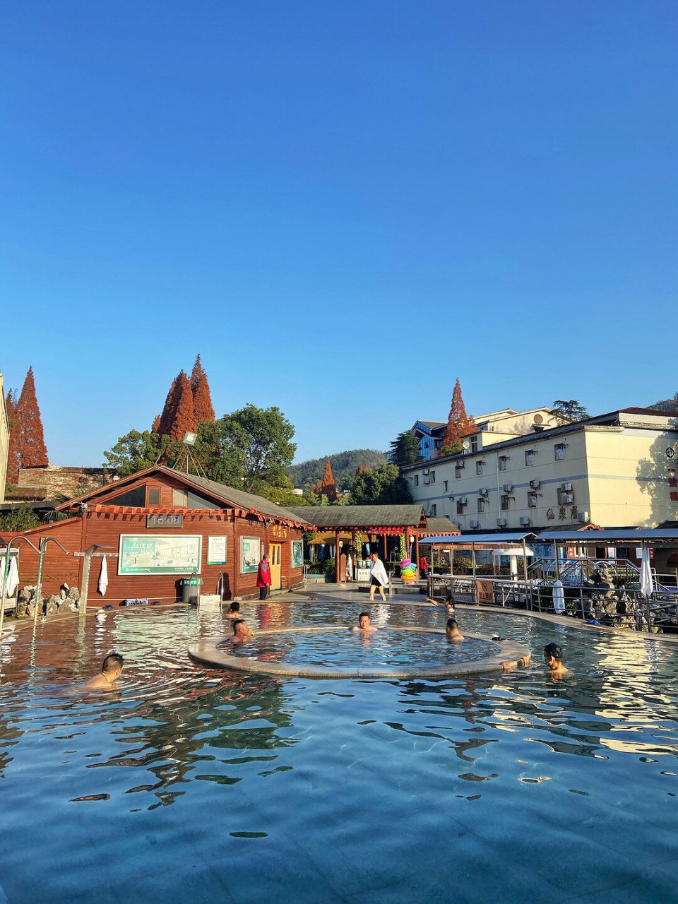 富硒温泉不常见,宜春的冬天泡温泉是正经事 来宜春的目的之一,当然是