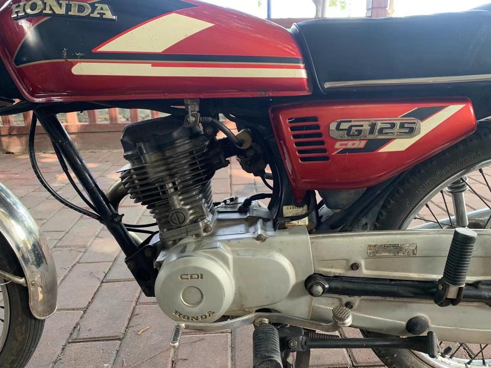 92年三代花猫本田cg125. 原车原版原漆全部都是原车极品车况.
