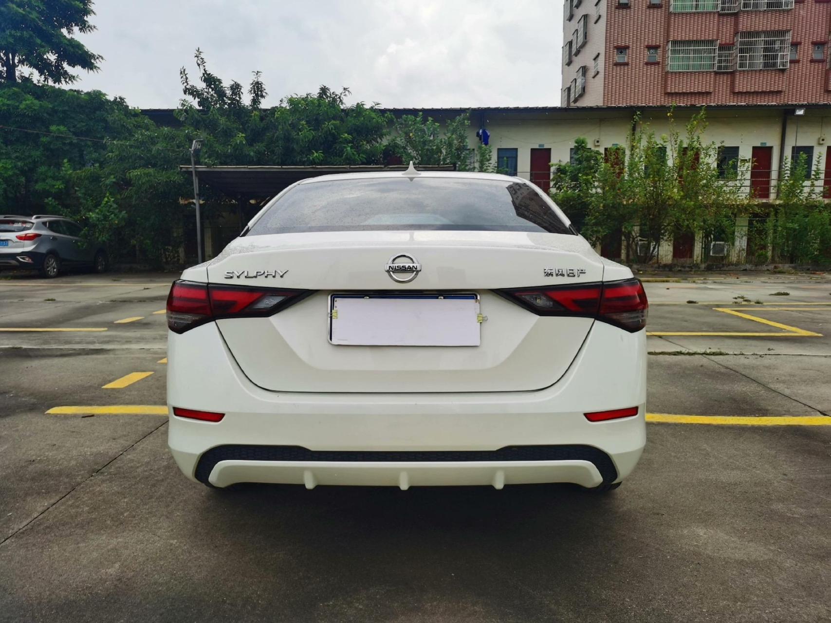 6l.2020年9月上牌 13代日产轩逸1.6l自动 行驶4万公里,车况漂亮.