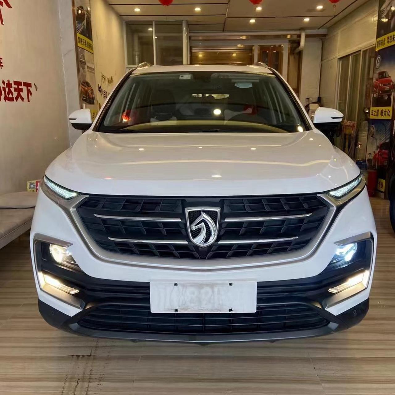 准19年宝骏530自动挡天窗最高配置,车况精品,无重大事故泡水火烧!