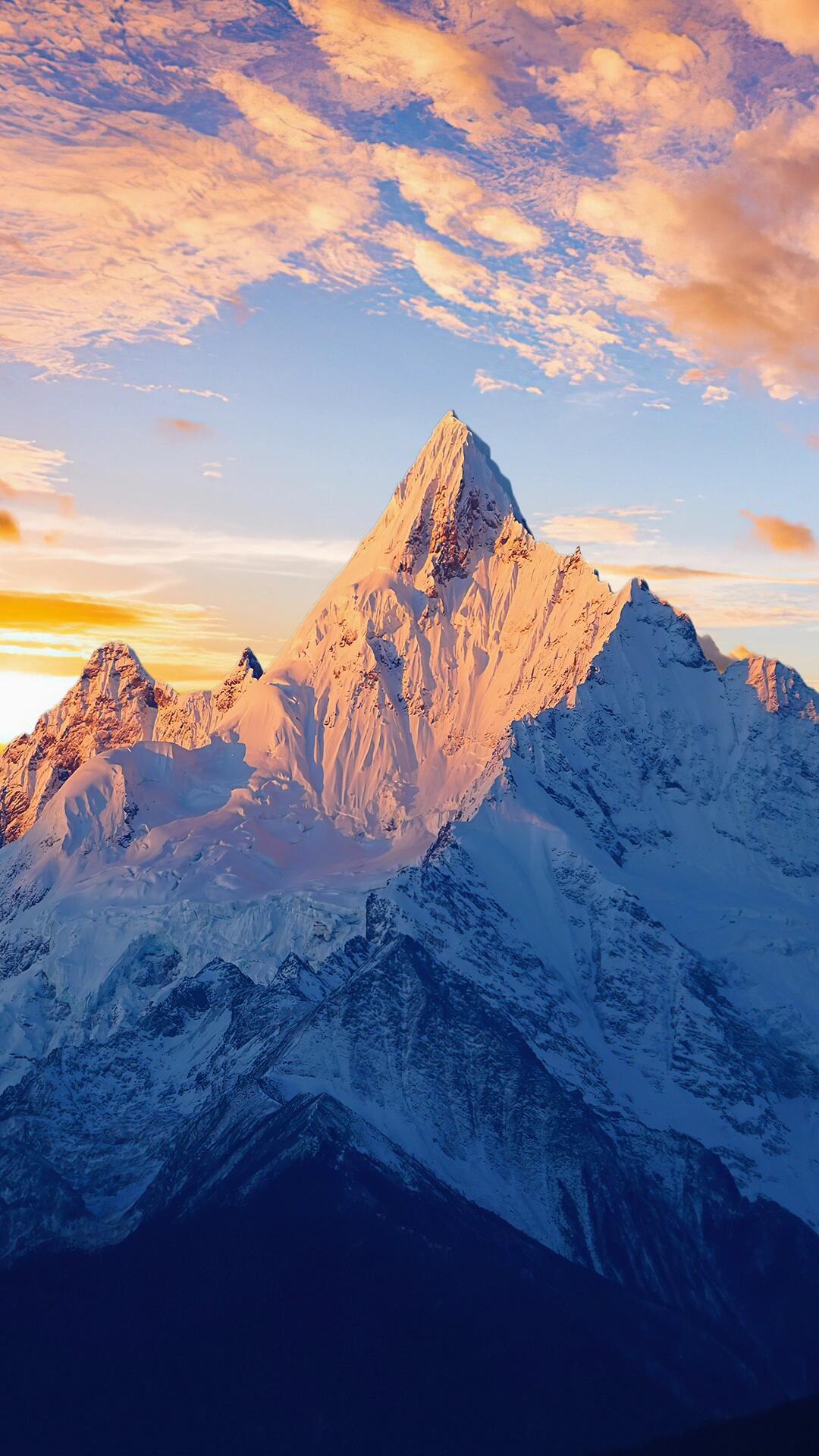 听说看到日照金山的人会幸运一整年,我国最美九大雪山你都去过那几个?