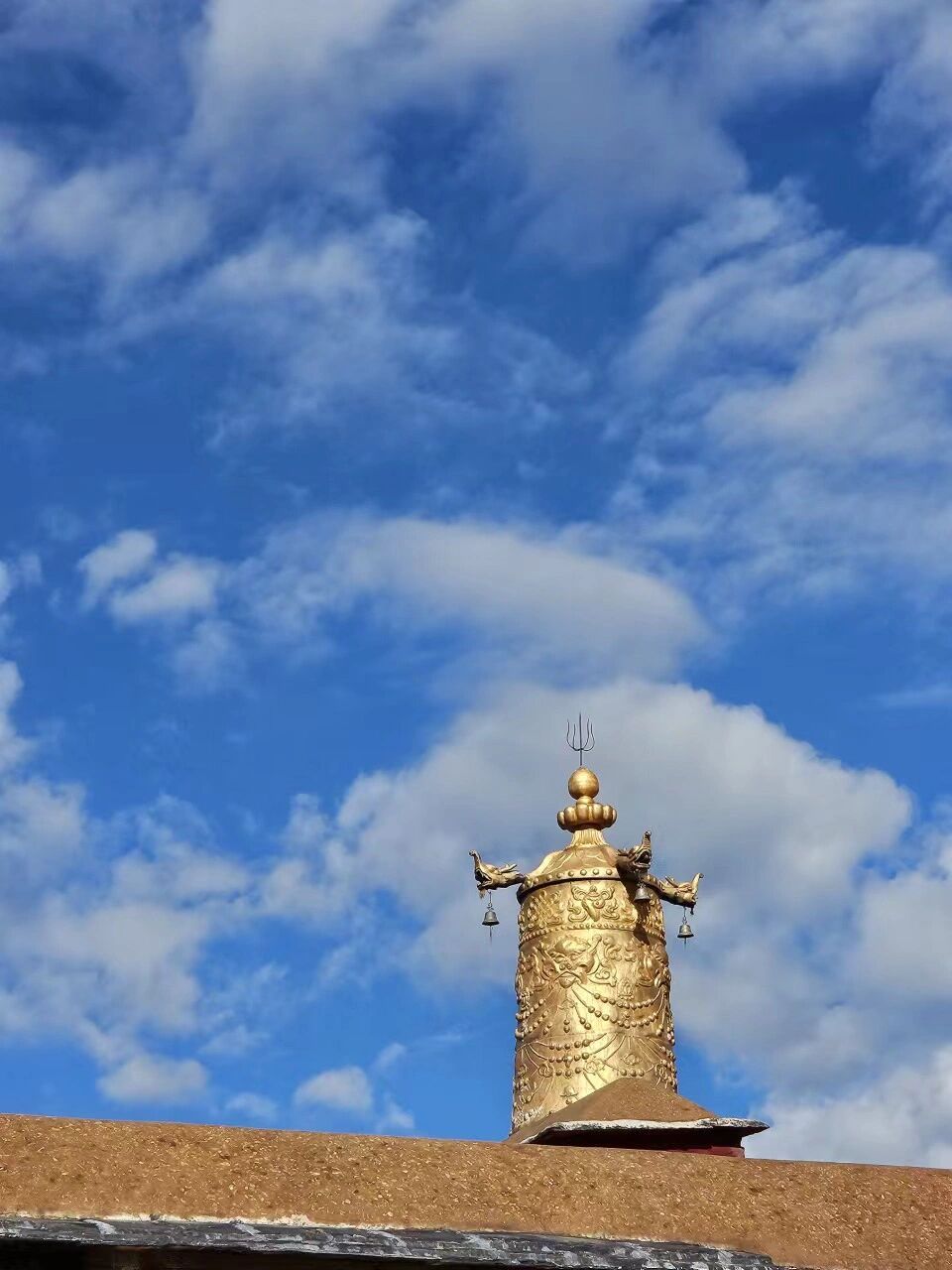 昌珠寺的镇寺之宝 昌珠寺最值得一看的就是:闻名天下的"珍珠唐卡".