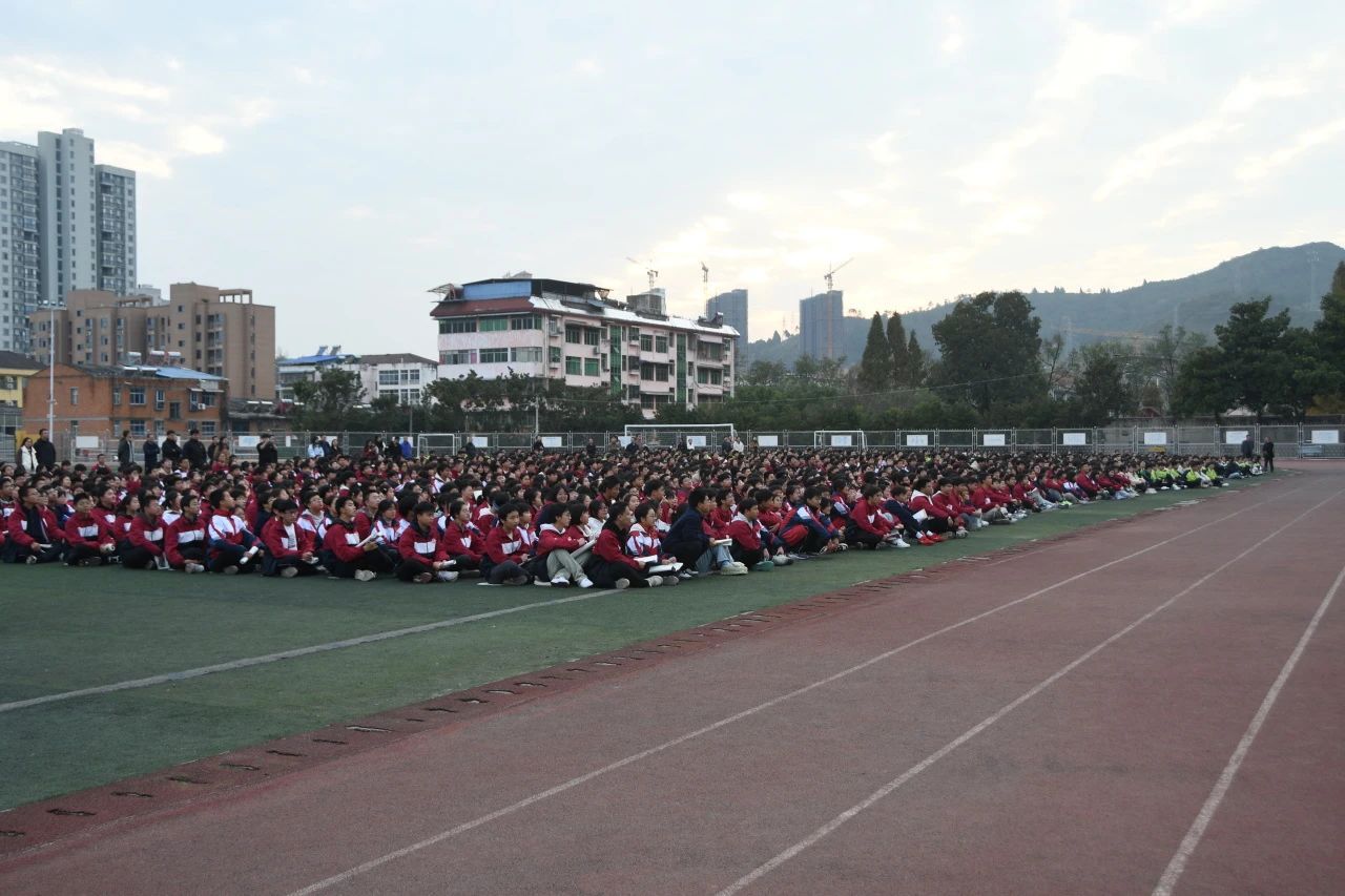 消防救 南漳县第一中学图片南漳一中校服图片南漳县高级中学大门图片