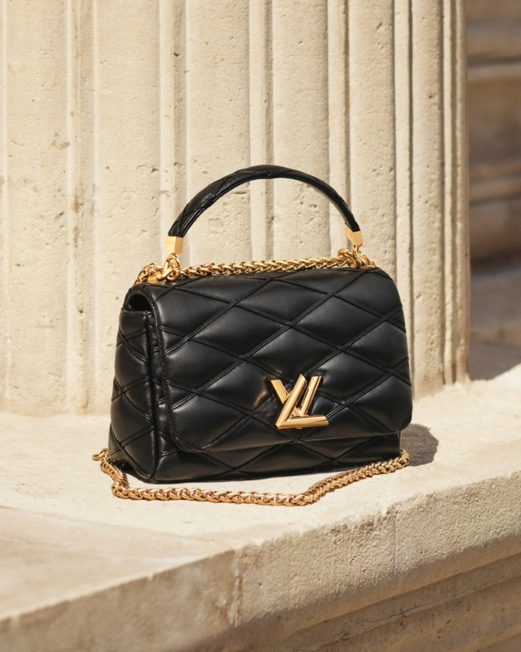 下半年如果想要入手一款新包包,那么路易威登的go-14绝对入股不亏.