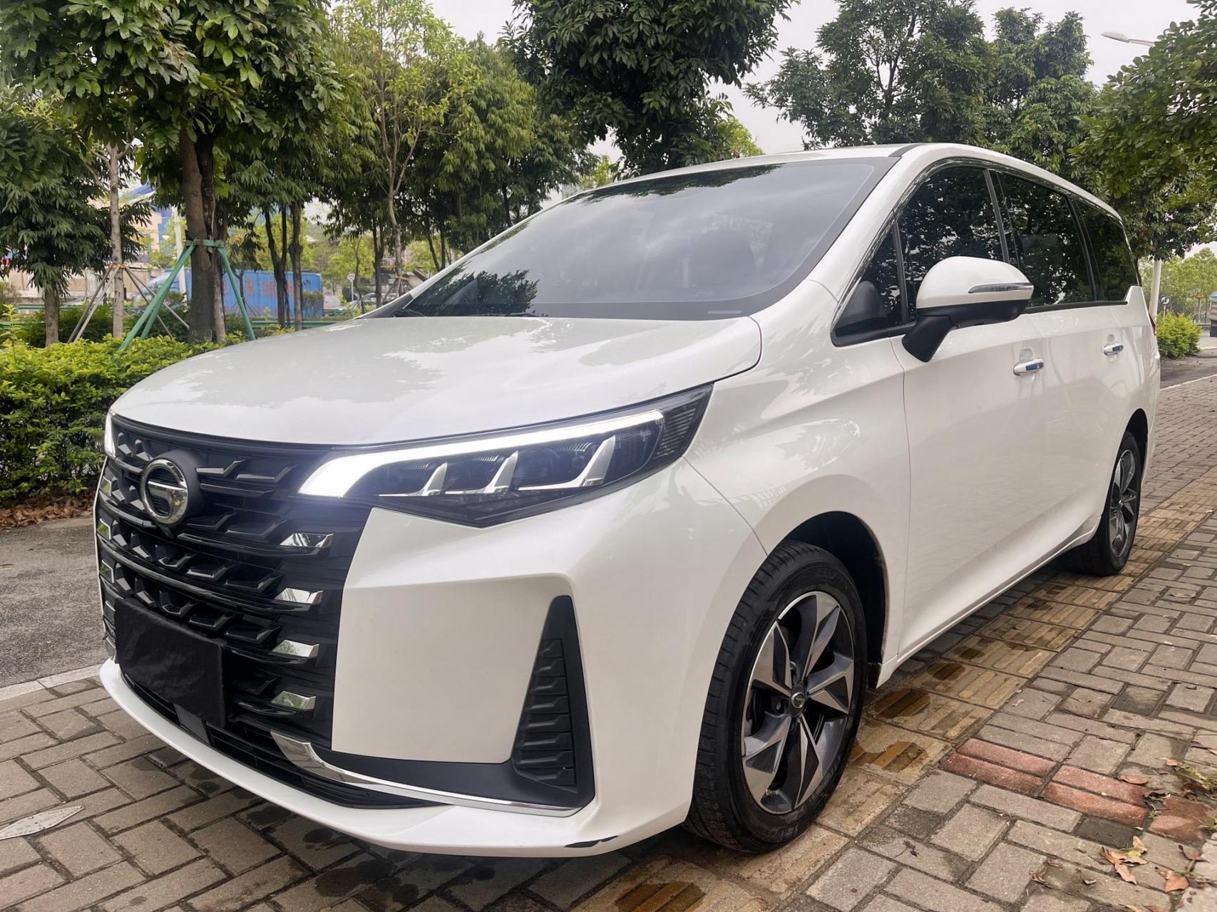 2021款广汽传祺m6 pro 270t自动7座尊享版2021年11月份上牌,0过户 6万