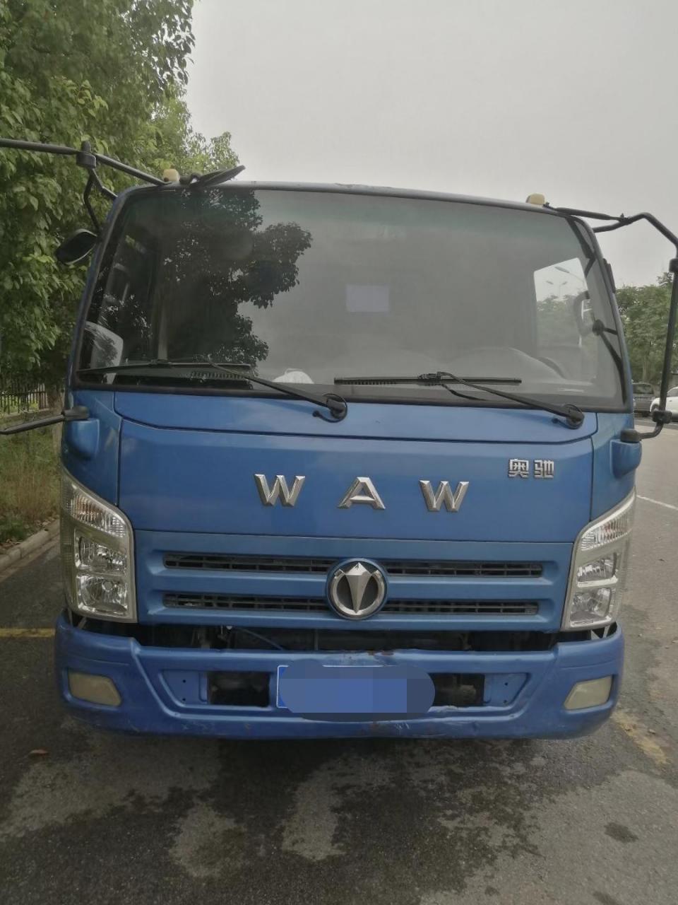 17年11月,奥驰x3,4.2米平板自卸货车,法士特八档变速箱,8.