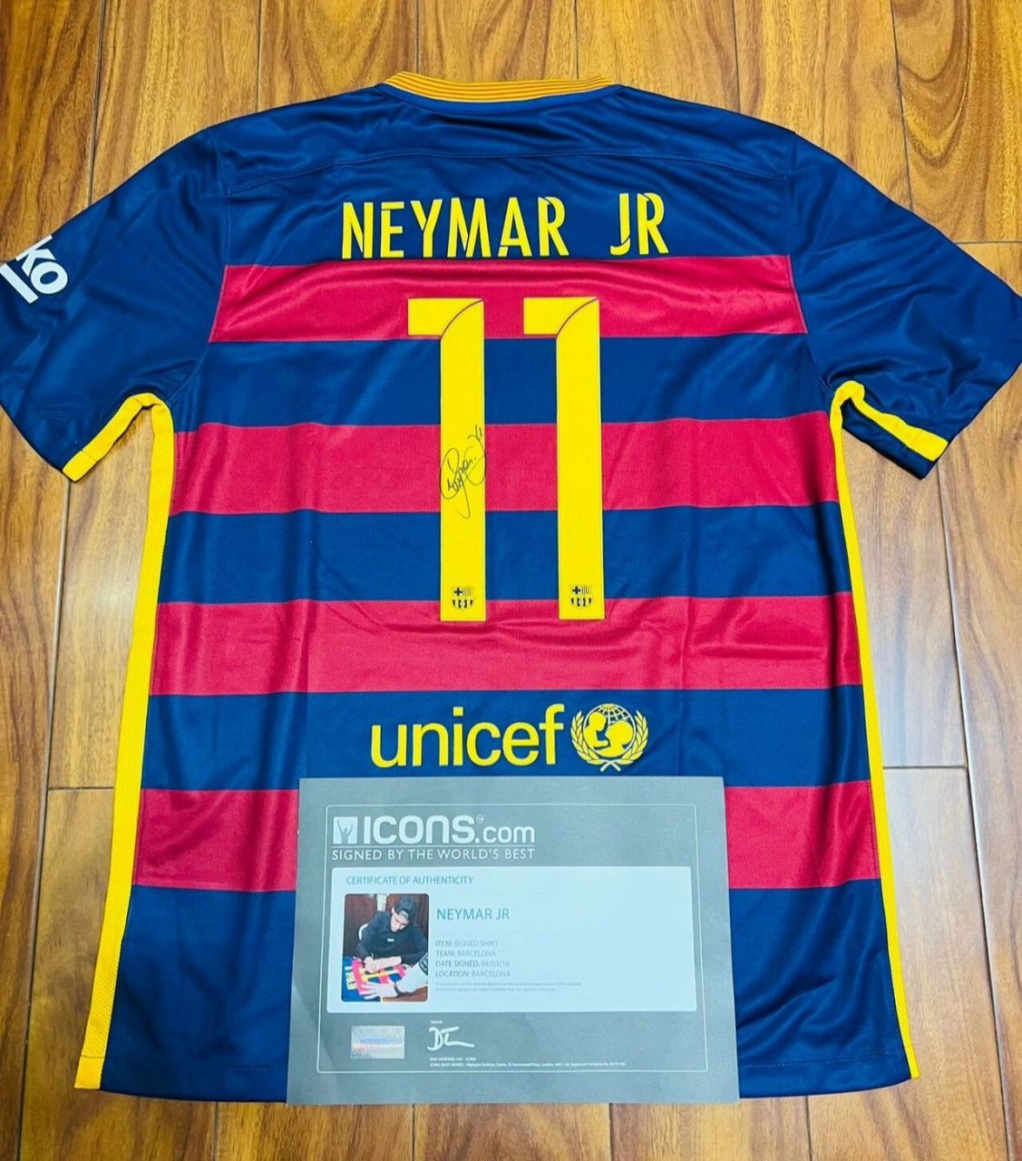 内马尔签名球衣 有icons证书16-17内马尔在巴萨最后一个赛季 值得收藏