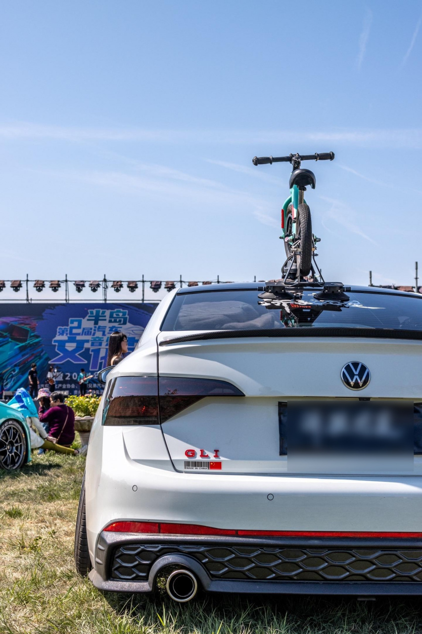 低趴姿态  23款速腾改装案例  23款速腾