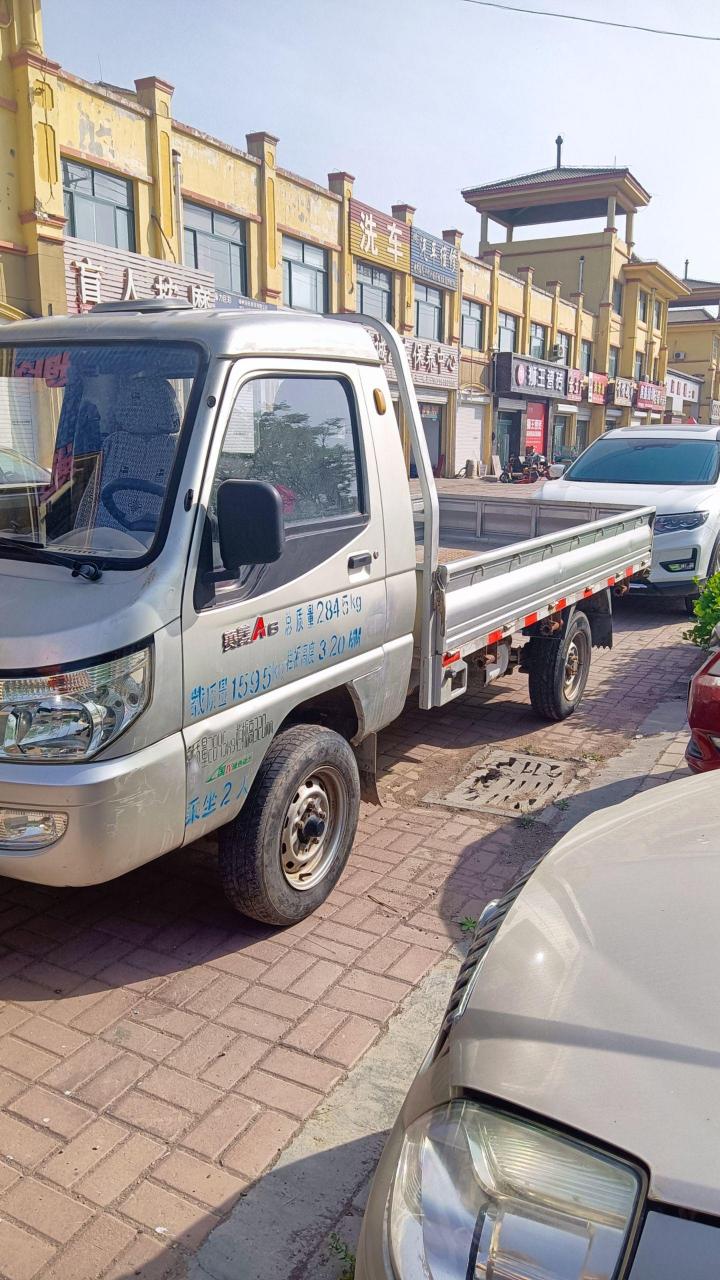 15年下半年的唐骏赛铃a6,车况原版,开着嘎嘎好,实表4万多公里,价格不