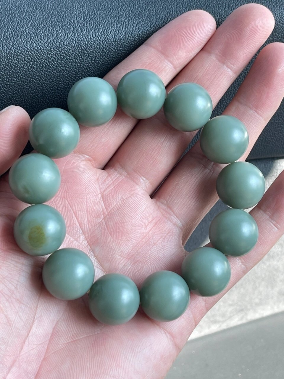 和田玉籽料沙枣青手串 沙枣青籽料手串,18mm ,蓝调籽料 收藏 
