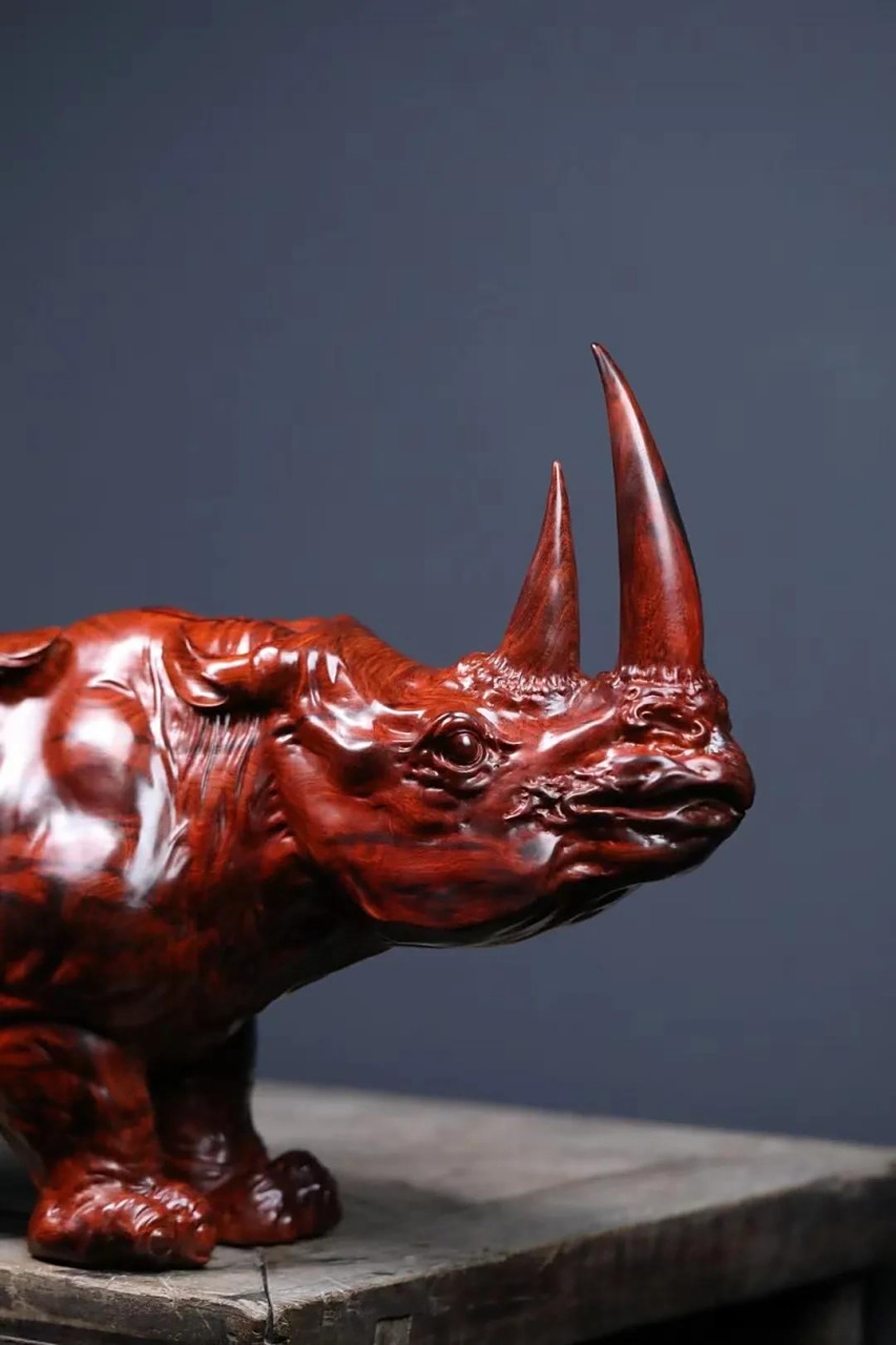 犀牛,紫檀特大木雕摆件