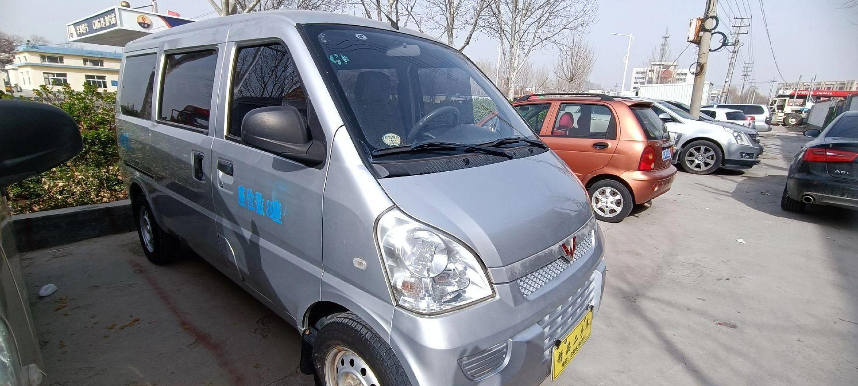 2012年五菱荣光,八座,个人一手车,车况板正,价格便宜,拉人拉货首选