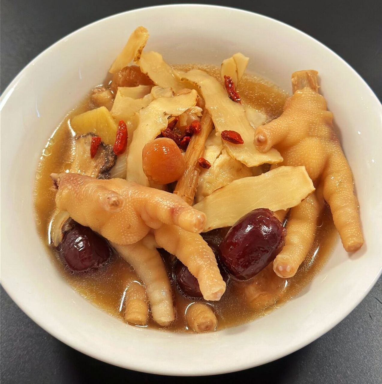 9297食谱分享|药膳鸡爪 步骤: 16615鸡爪洗干净后剪指甲备用