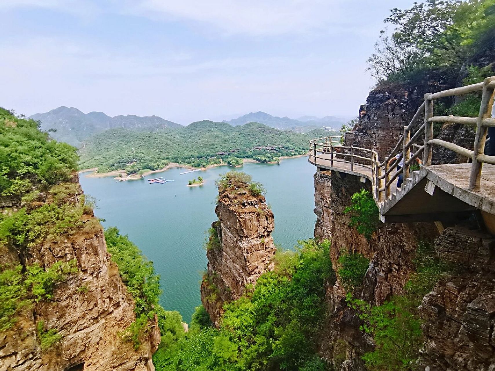 保定周边自驾一日游 北方小桂林易水湖景区 因为河北高考的原因,中