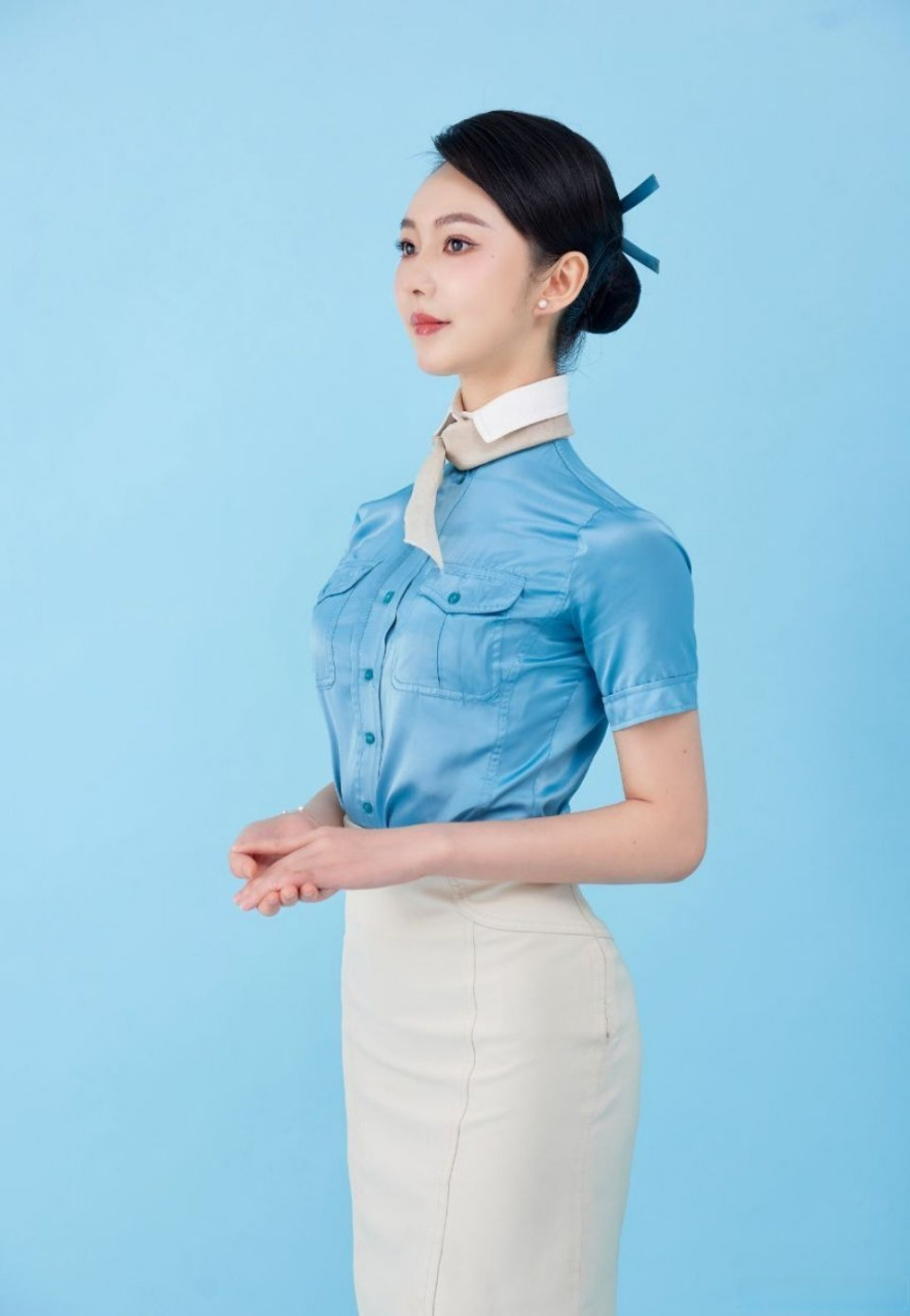 气质优雅的大韩7615空乘 /上海短停