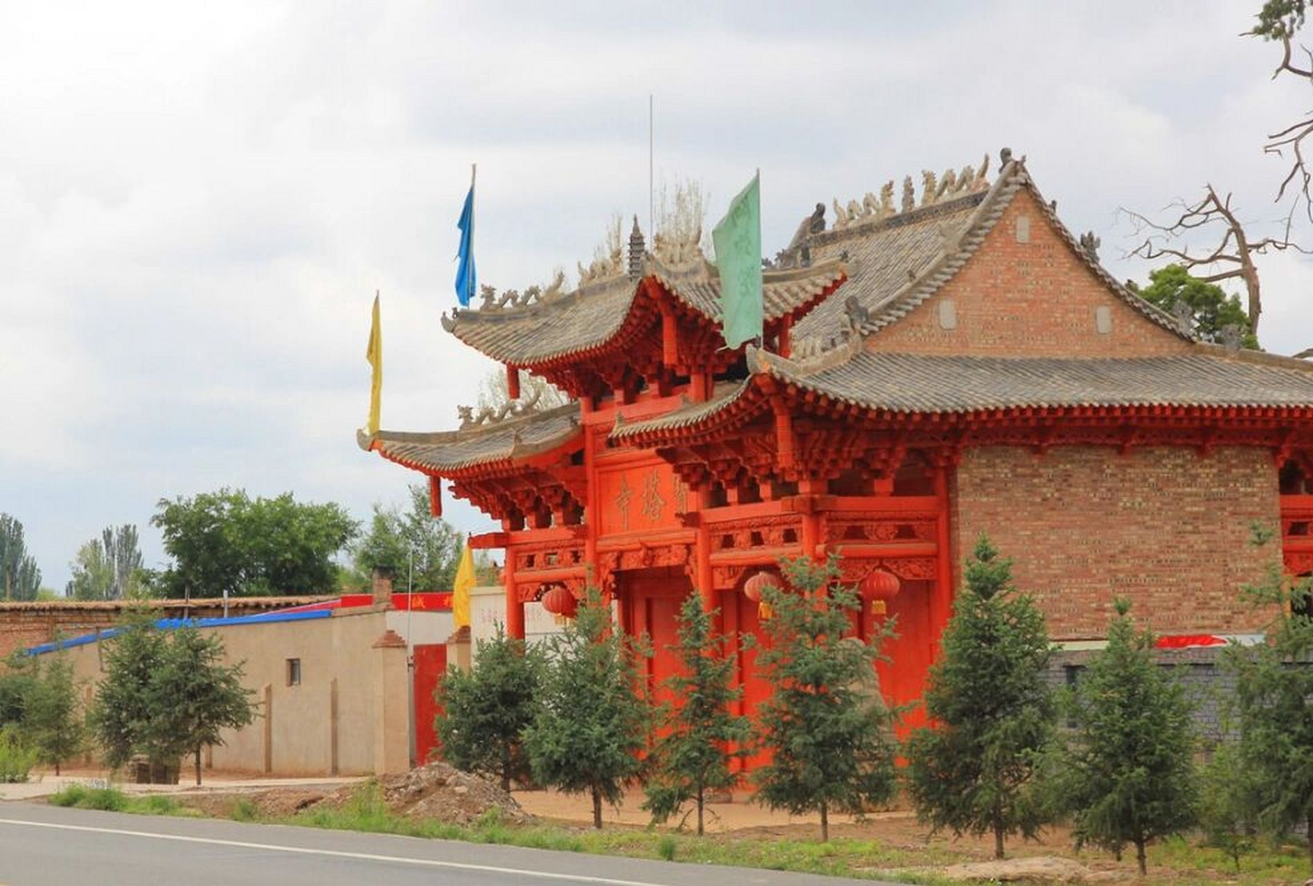 古浪县景点 古浪县 宝塔寺 三义殿 火祖殿 昌灵山 石门峡 罗汉楼 马路