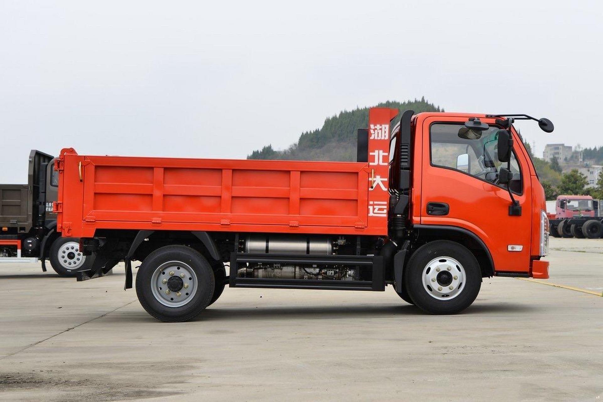 湖北大运蓝牌自卸车 玉柴160马力.