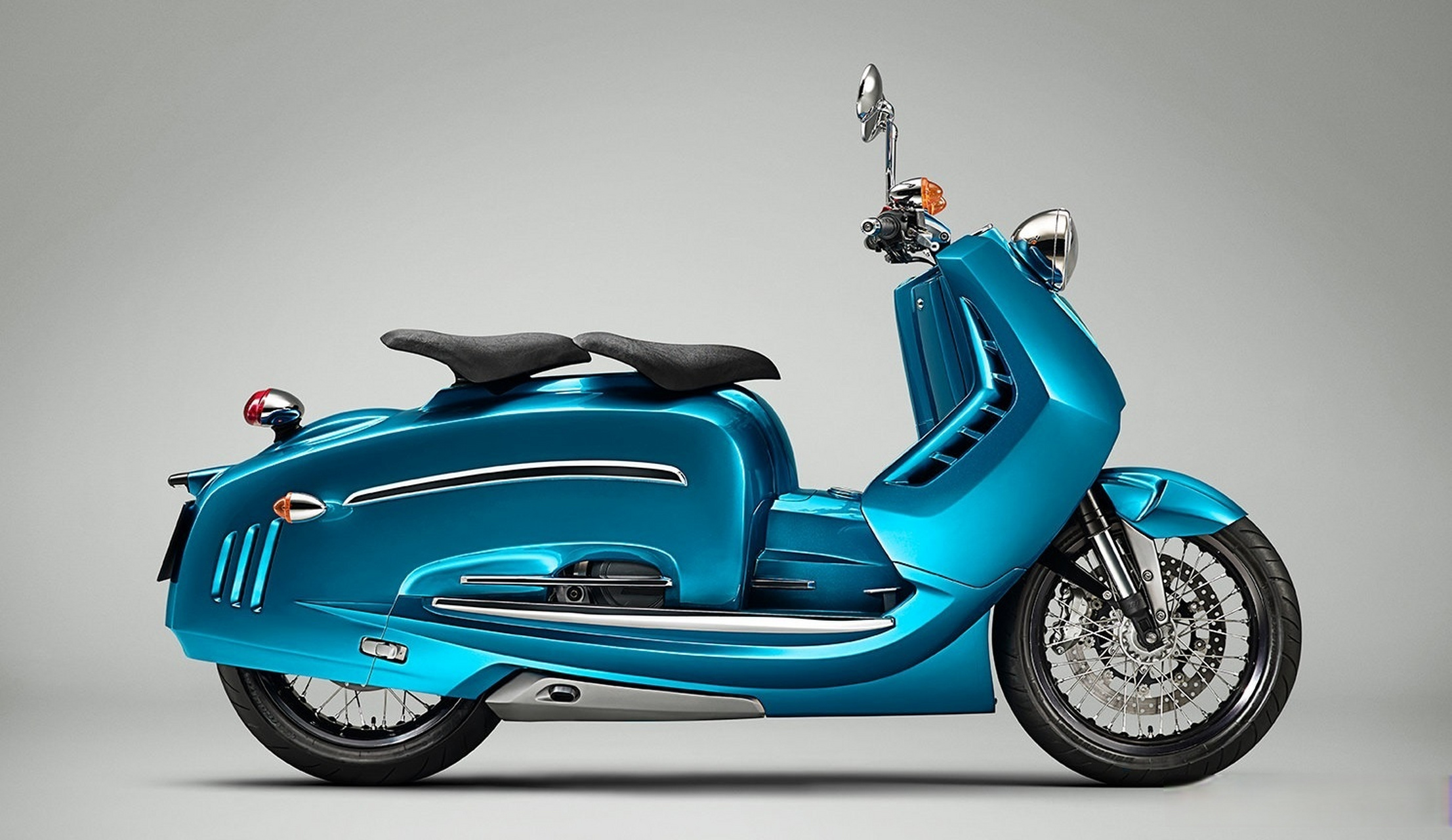 一部搭载 ktm duke 690 lc4 发动机的"超级踏板车"  pipermoto 创始人