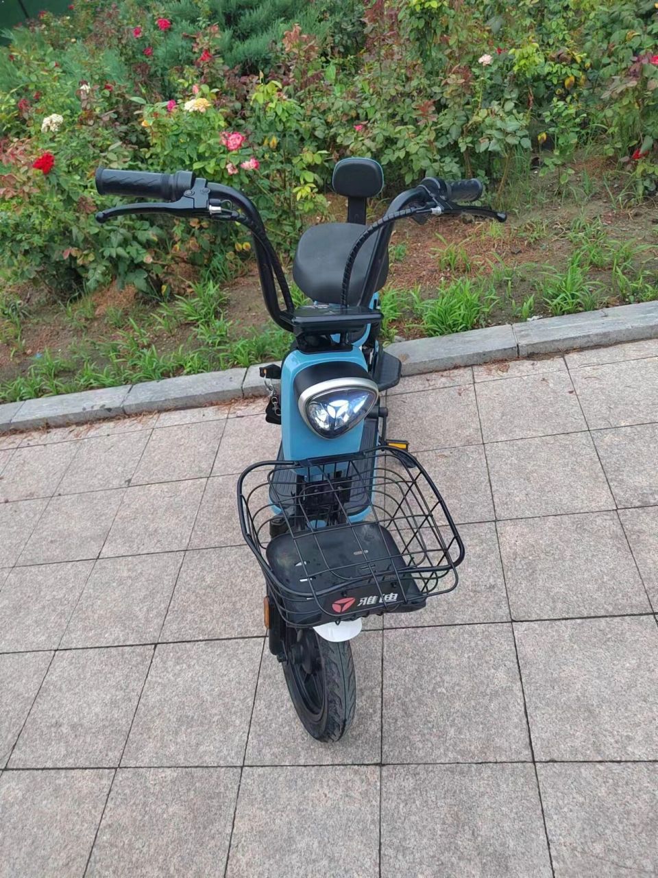 雅迪乐骑l 锂电池,续航30多公里 雅迪乐骑 l 电动自行车,48v12锂电池