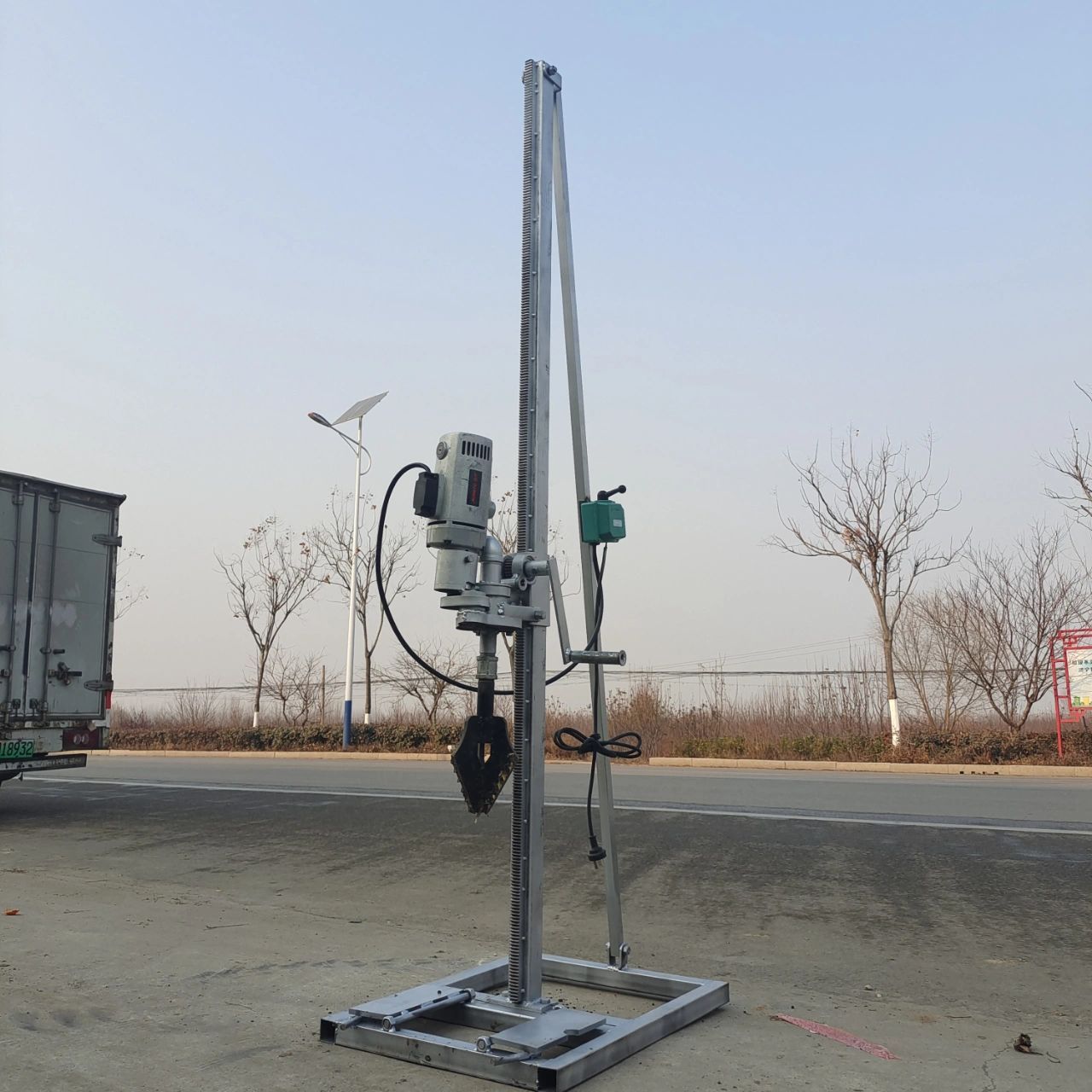 小型家用钻井机