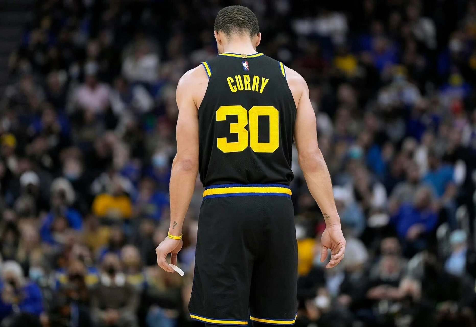 库里壁纸第三弹 用偶像背影做壁纸一定不错