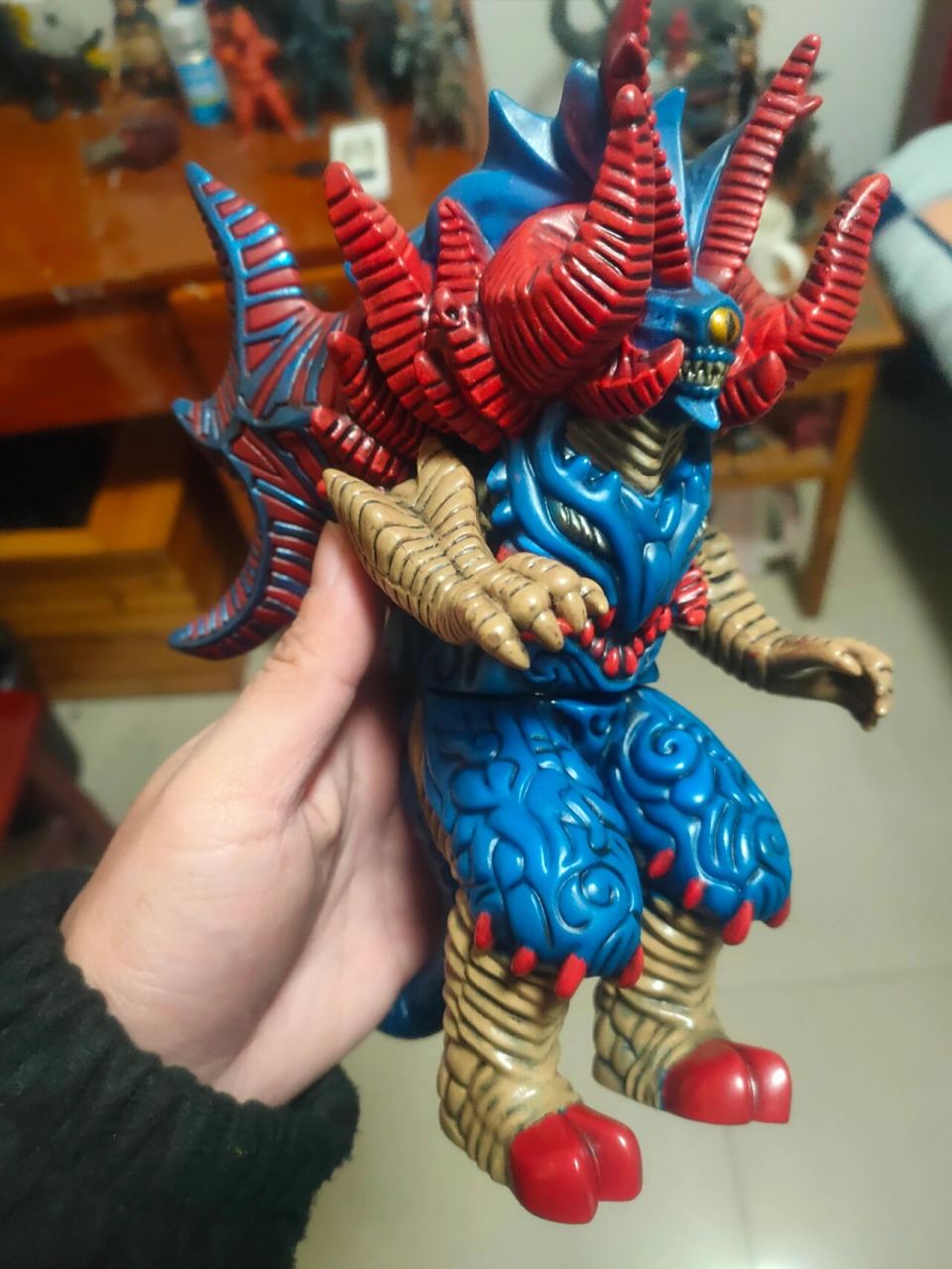 邪神格里姆德 邪神格里姆德,怪兽软胶重涂,初登场于泰迦剧场版里面的