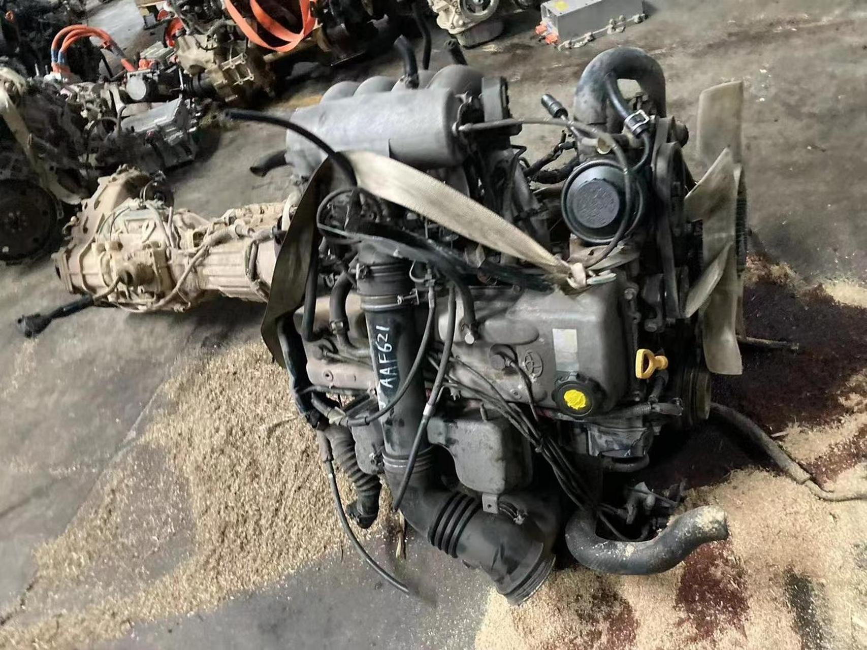 丰田霸道lc95 3rz 2700整车拆解回货 原装拆车件