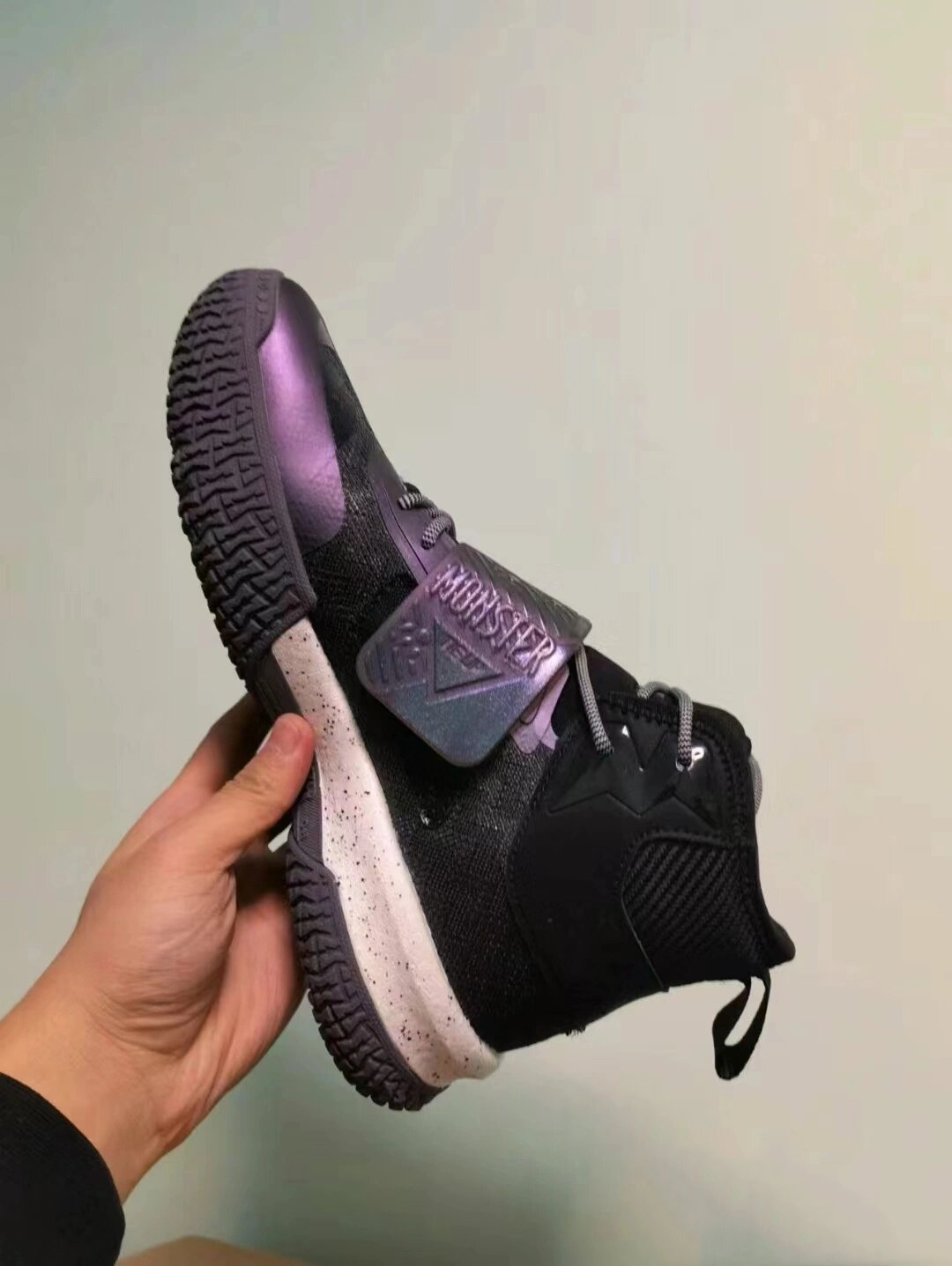 匹克猛兽八代篮球鞋