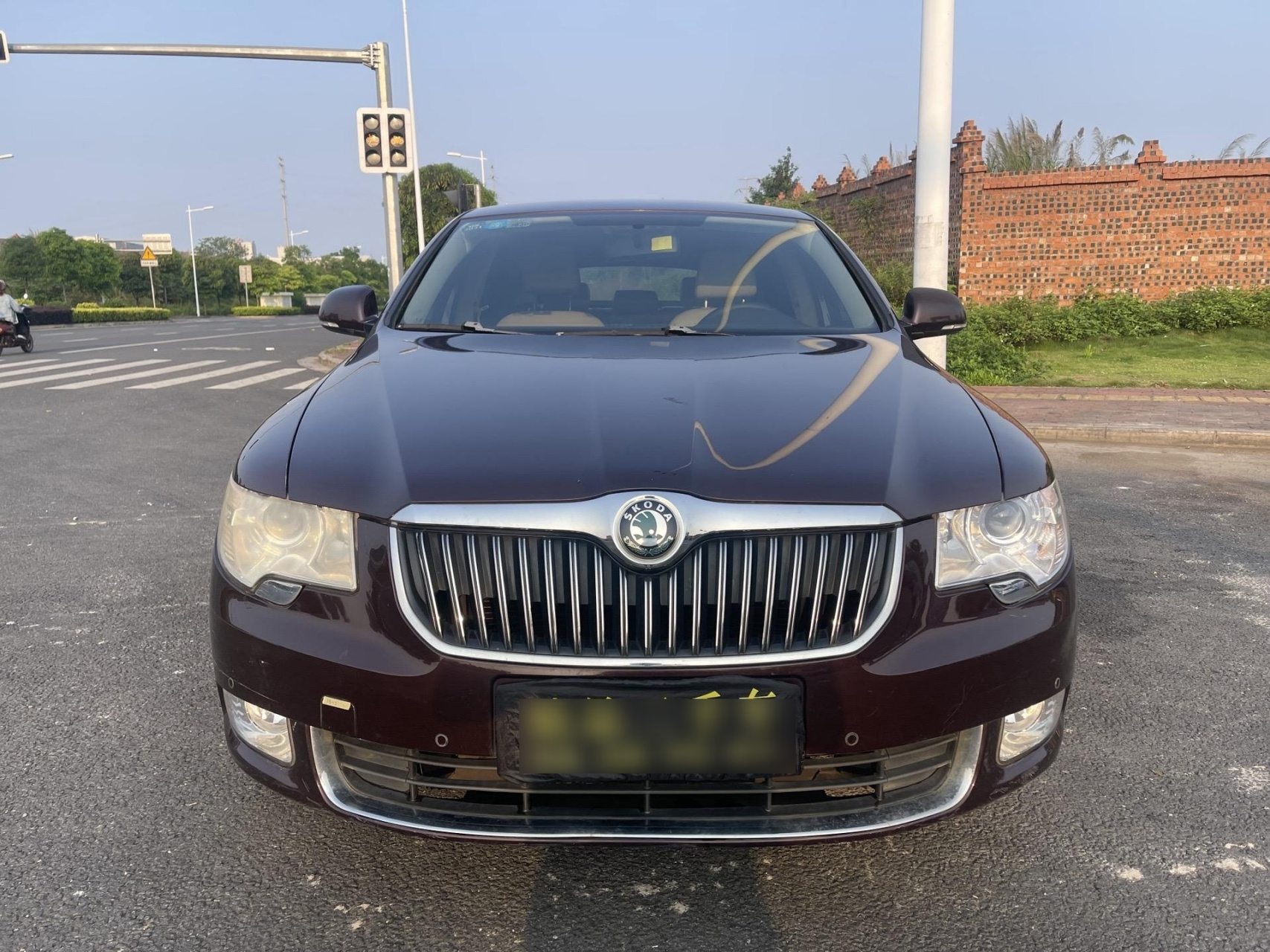 12年斯柯达昊锐顶配,费用刚买.上架12年3月斯柯达昊锐1.