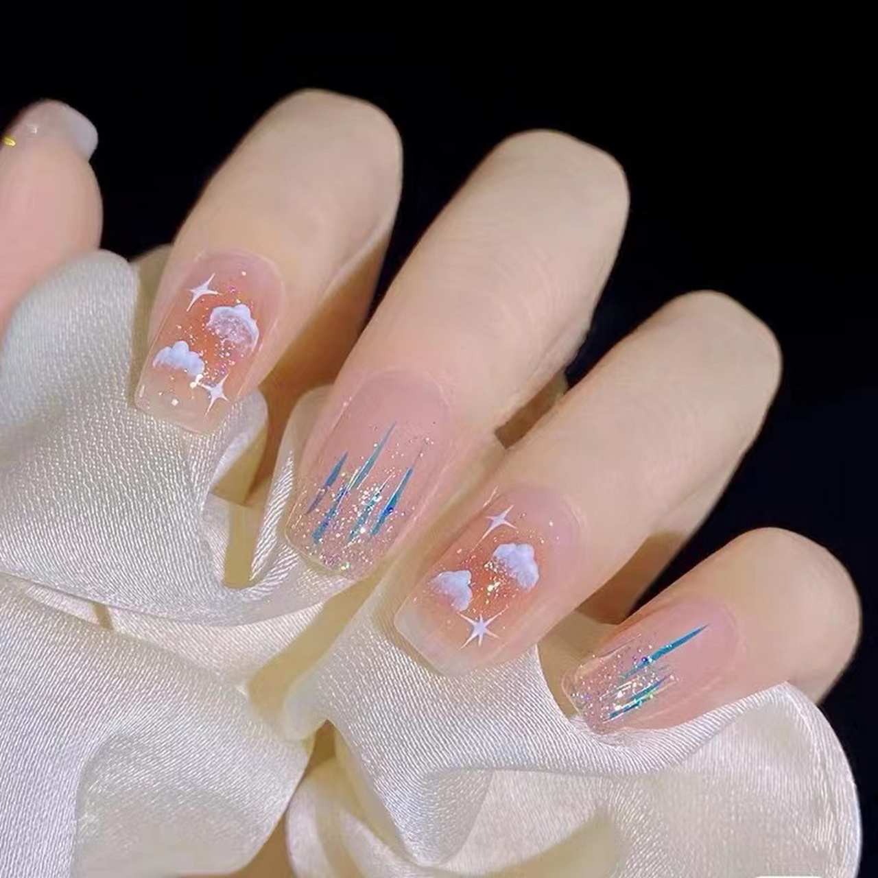 2023新款冰透玻璃纸星云美甲 爆款2023新款冰透玻璃纸星云美甲 清新