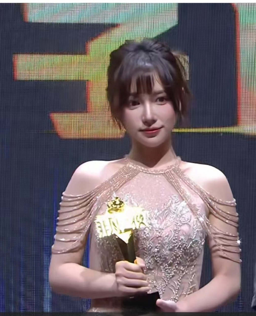 虎牙直播非凡之夜# 99花好月圆 99非凡之夜