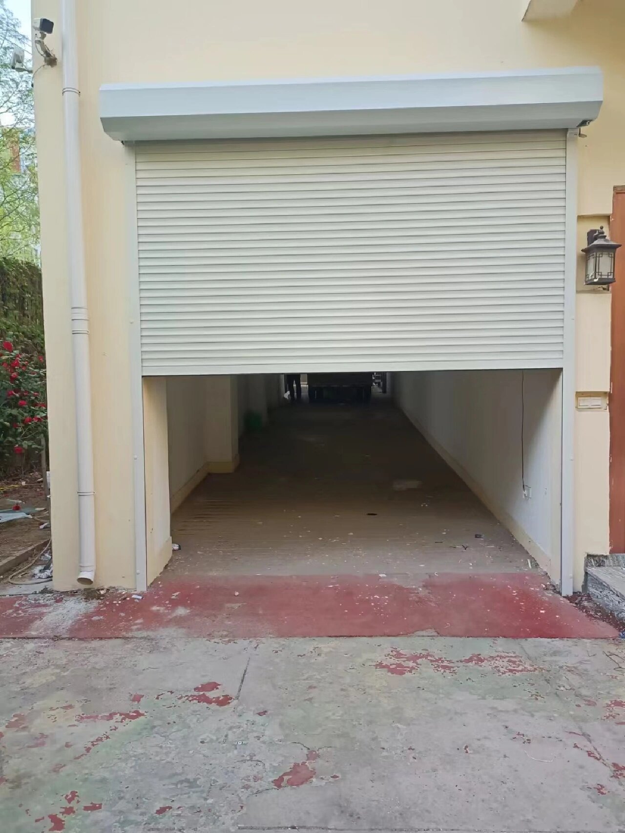 卷帘门维修：让城市之窗更安全更便捷