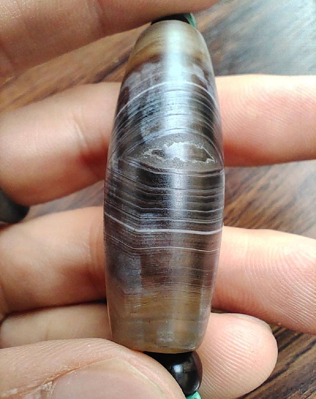 千年缠丝玛瑙 藏传老缠丝玛瑙佛眼天珠,尺寸巨大对孔44 ,黑财神眼.