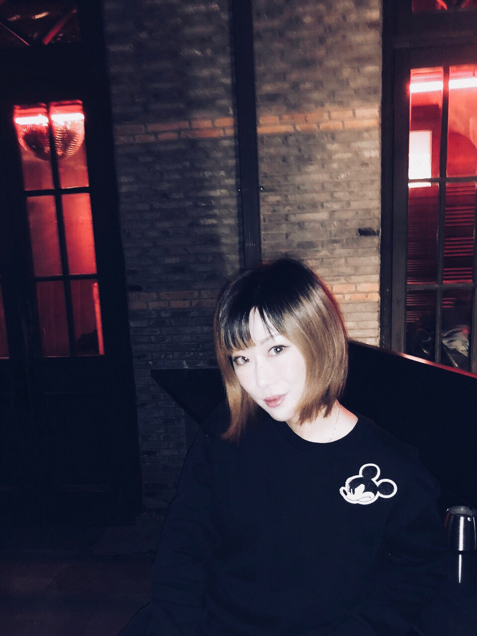 the odd couple是新天地新开的酒吧 话说新天地酒吧真的不少 但藏身于