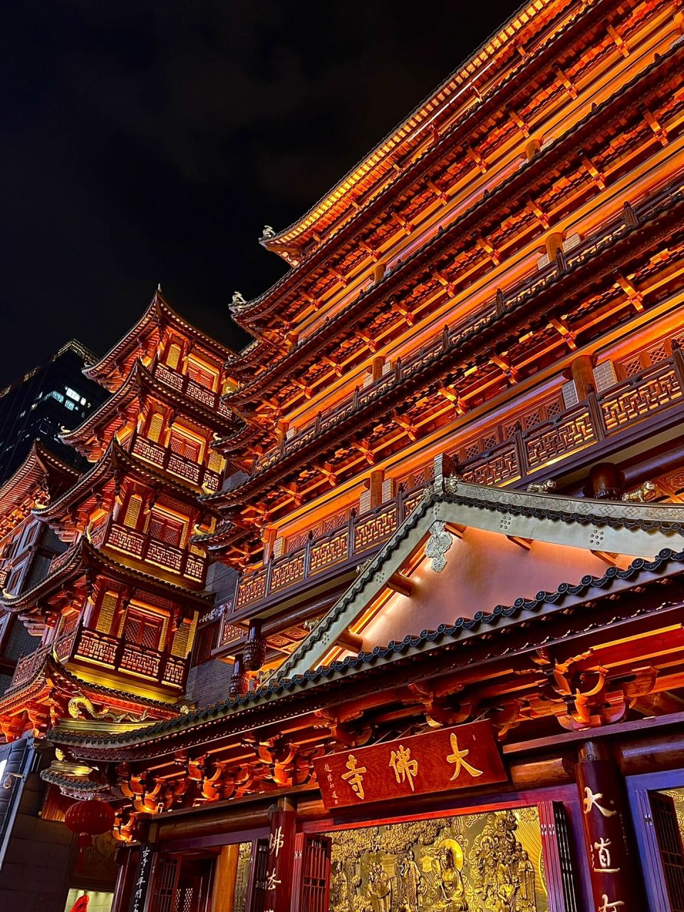 广州北京路·大佛寺 女孩子一定要去一趟广州的大佛寺 这里的香火最旺