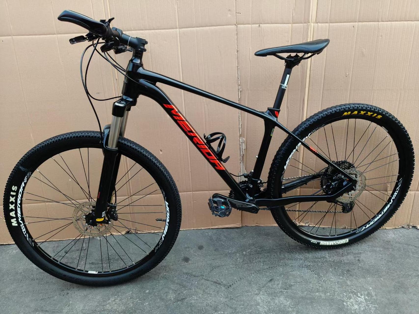 美利达挑战者700,禧玛诺slx套件, 24速变速,车架s,线控气压前叉锁死