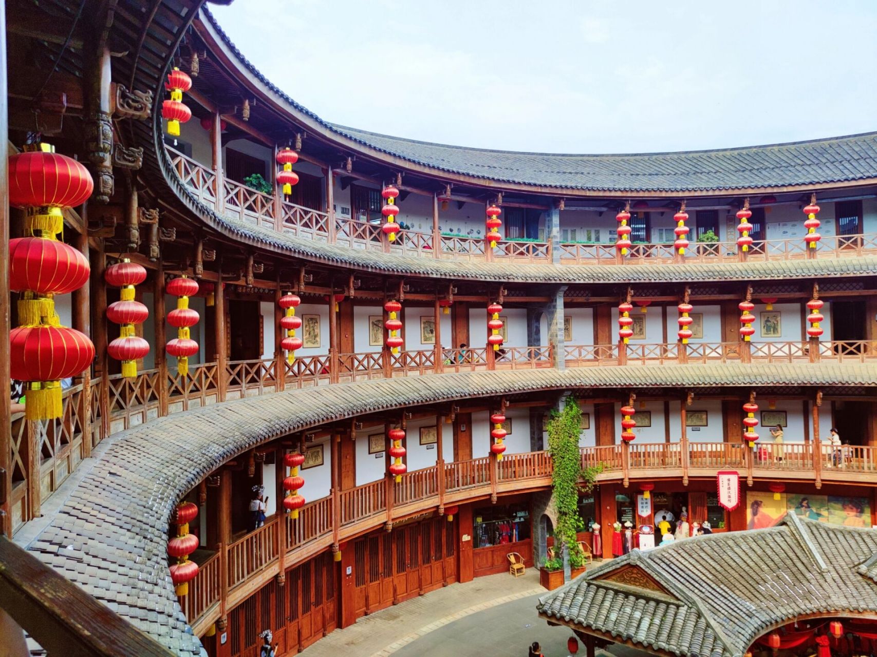 成都|龙泉驿的宝藏古镇,大鱼海棠的梦 📍洛带古镇 ​成都的宝藏古