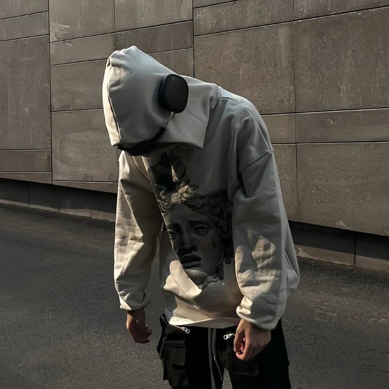 孤独感爆棚的头像 #男生头像# #头像分享# #头像# #孤独感头像# #高清