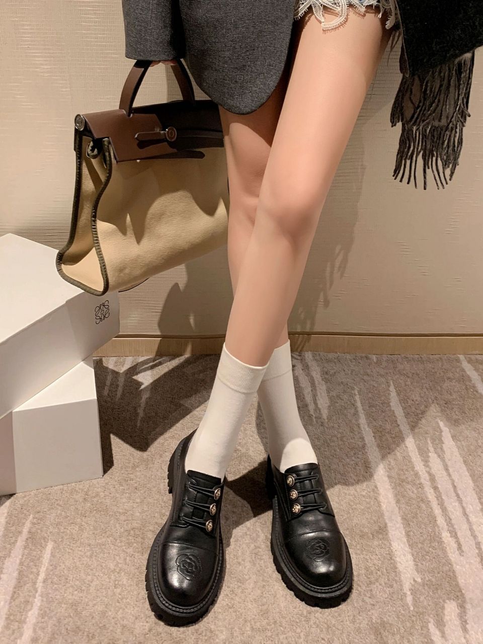 无法戒掉的黑色乐福鞋,配白袜子也很绝～ 鞋柜里怎