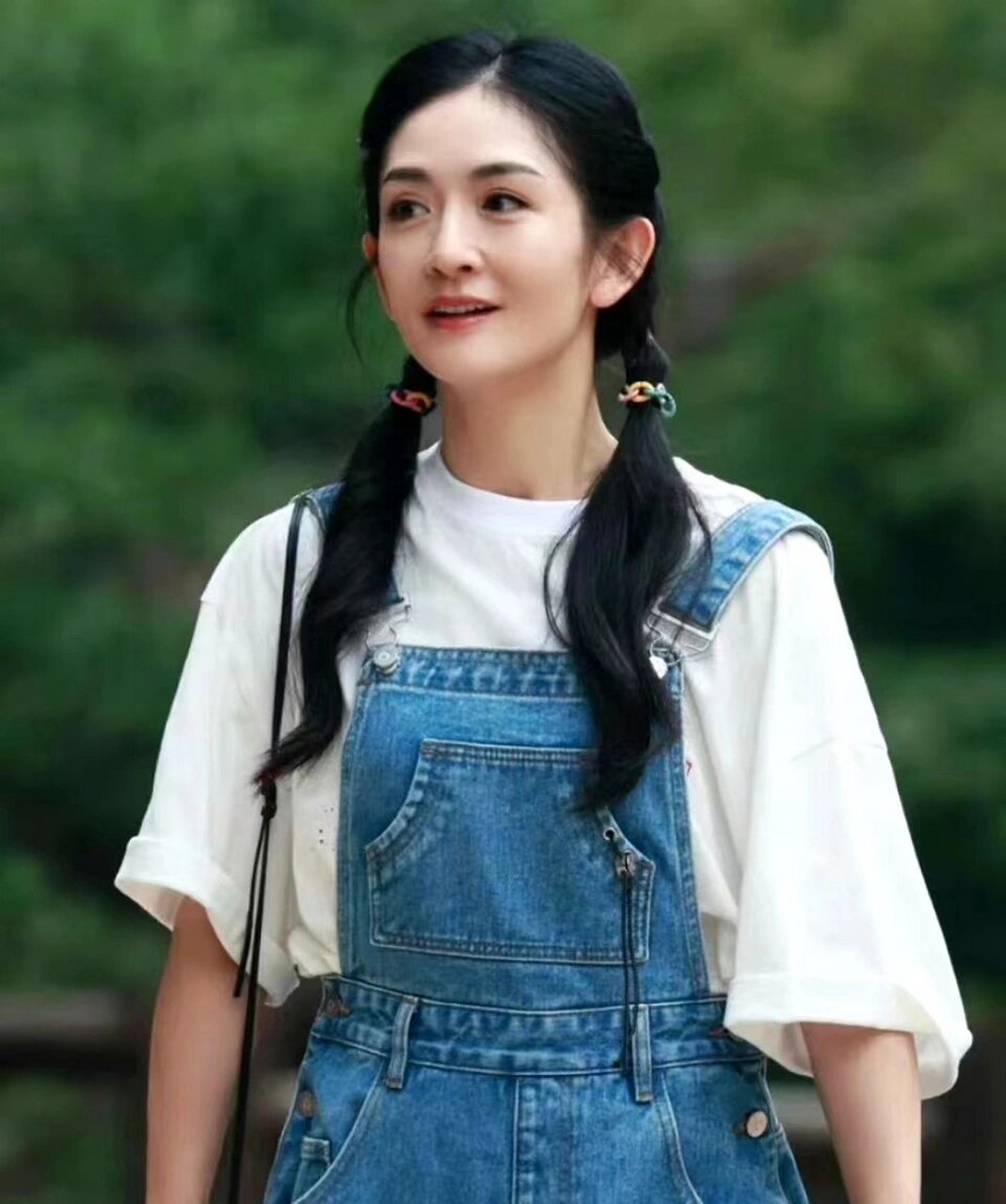 每天安利一个明星—谢娜 【简介】 谢娜9393 1981年5月6日,出生于