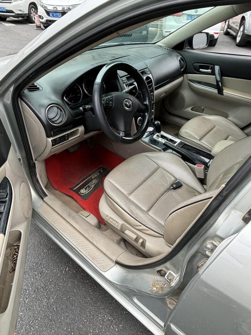 05年马自达6,2.0自动豪华版,7800元.